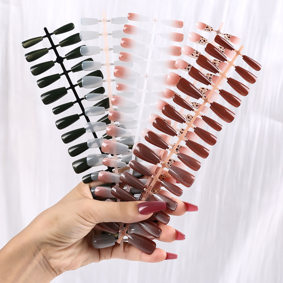Nail Art Oval - 30 szt. Owalne Krótkie Różowe Paznokcie