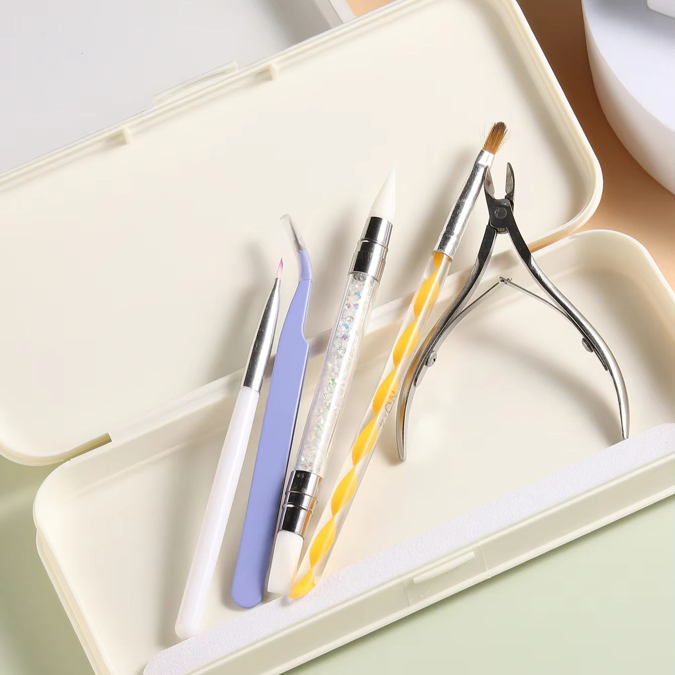 Pudełko do przechowywania narz – Nail Fan Brush recenzja i cena